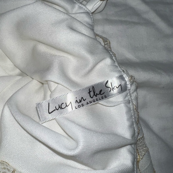 White bodycon dress with gold floral stitching - Lucy in the Sky size M - Picture 3 of 4